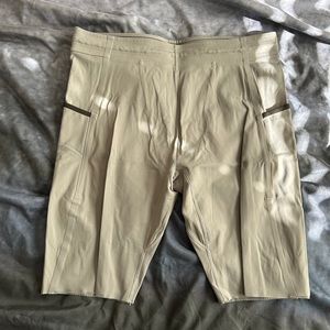 Lululemon 10” Tight short